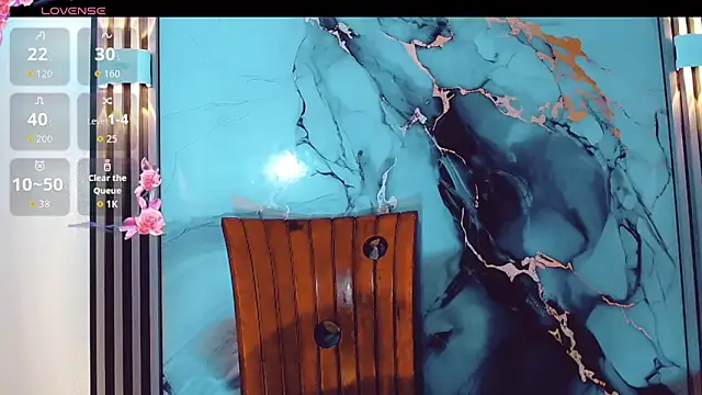 khiara moretti online show from 22, 12, 2025