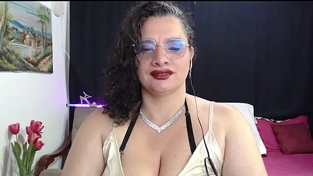 Snapshot of Aleja_Gonzales chatting on 18, 6, 2026 Aleja Gonzales online show from 18, 6, 2026