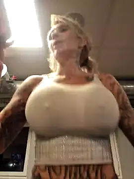 Snapshot of Ninasweden chatting on 10, 12, 2024 Ninasweden online show from 10, 12, 2024