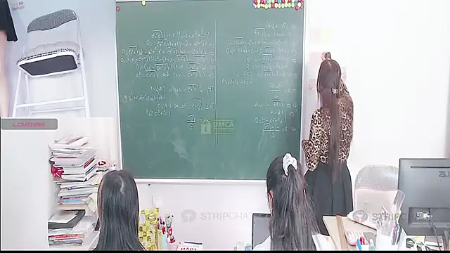 Snapshot of _Math_ chatting on 17, 11, 2025 Math online show from 17, 11, 2025