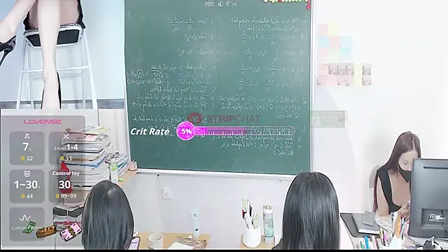 Snapshot of _Math_ chatting on 26, 11, 2025 Math online show from 26, 11, 2025