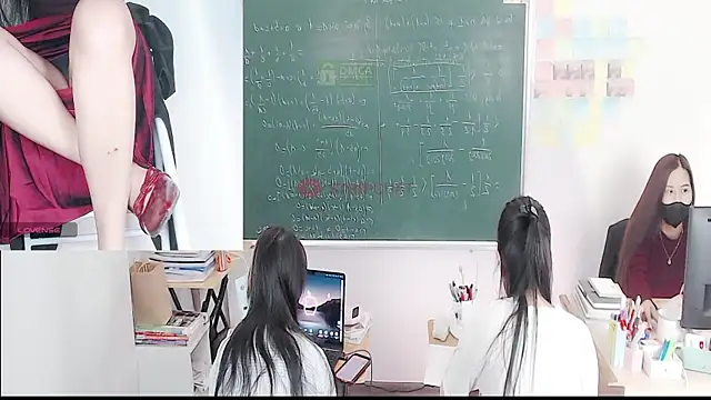 Snapshot of _Math_ chatting on 11, 1, 2026 Math online show from 11, 1, 2026