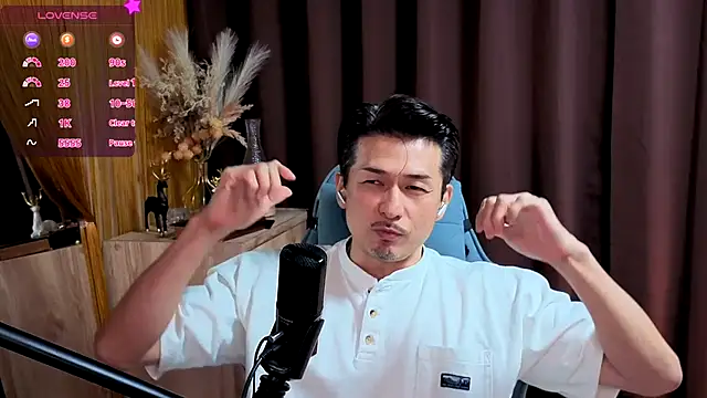 Snapshot of HARU-outdoor-x chatting on 21, 10, 2025 HARU-outdoor-x online show from 21, 10, 2025