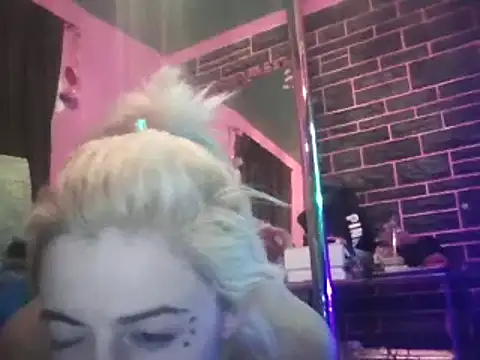 Snapshot of watermellonpussy chatting on 10, 3, 2025 watermellonpussy online show from 10, 3, 2025