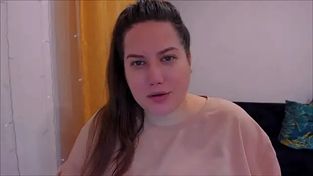 Snapshot of _madalexa_ chatting on 13, 2, 2025  madalexa  online show from 13, 2, 2025