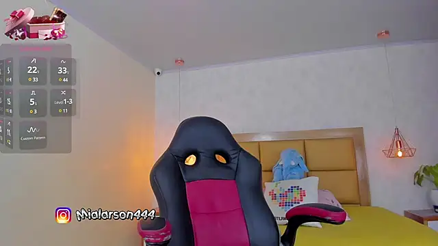 LARSONMIA online show from 19, 2, 2025