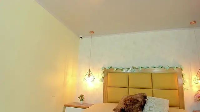 Snapshot of LARSONMIA chatting on 19, 1, 2026 LARSONMIA online show from 19, 1, 2026