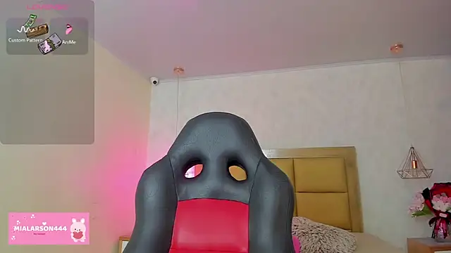 Snapshot of LARSONMIA chatting on 26, 2, 2026 LARSONMIA online show from 26, 2, 2026