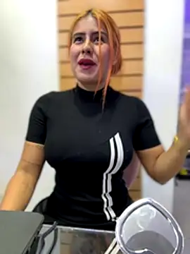 Amber Martins  online show from 20, 11, 2025