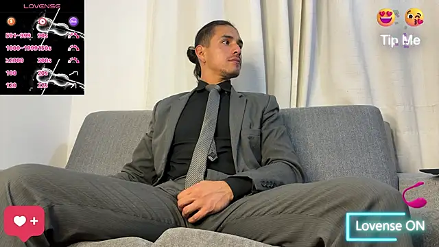 Snapshot of Tom_blunt96 chatting on 8, 2, 2026 Tom blunt96 online show from 8, 2, 2026