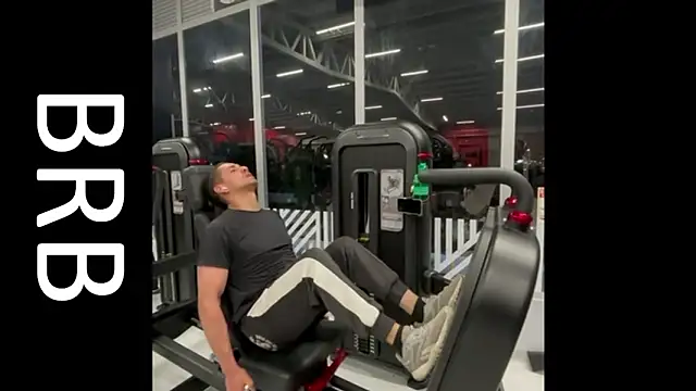 Snapshot of Tom_blunt96 chatting on 3, 3, 2026 Tom blunt96 online show from 3, 3, 2026