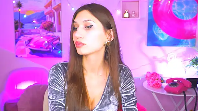 Snapshot of MollyPerry chatting on 20, 12, 2024 MollyPerry online show from 20, 12, 2024