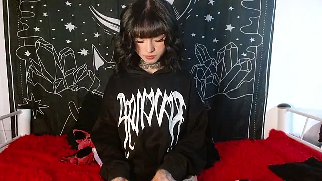 Snapshot of Isabella__dark chatting on 15, 10, 2025 Isabella dark online show from 15, 10, 2025