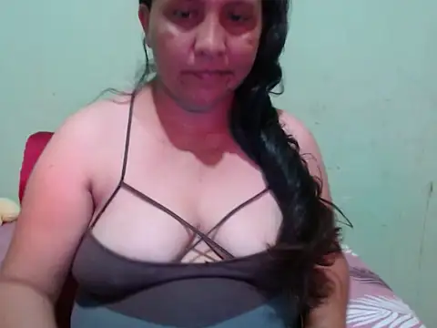 Snapshot of sonia__milk chatting on 17, 1, 2026 sonia milk online show from 17, 1, 2026