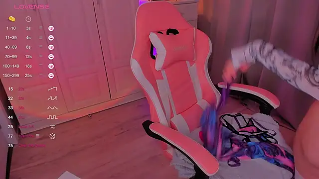 FreyaRaya online show from 1, 2, 2025