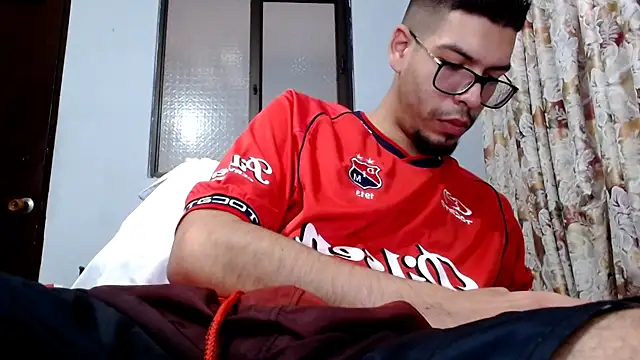 Snapshot of gollfather13 chatting on 30, 10, 2025 gollfather13 online show from 30, 10, 2025