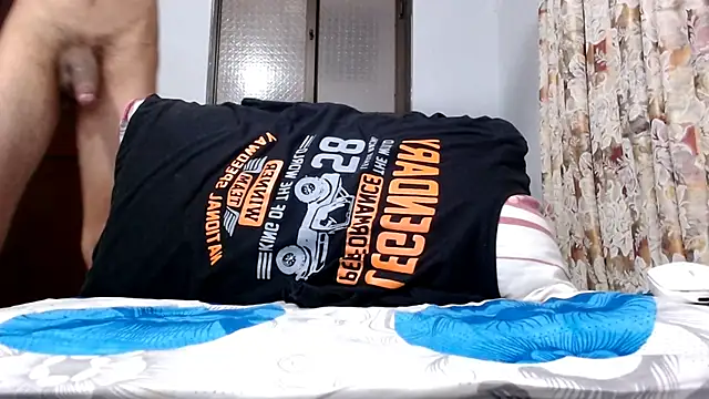 Snapshot of gollfather13 chatting on 16, 11, 2025 gollfather13 online show from 16, 11, 2025