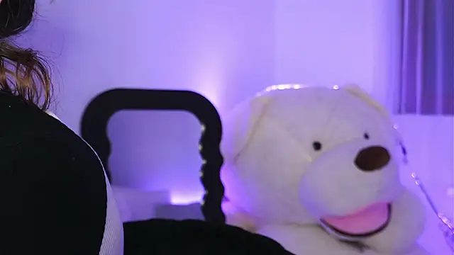 ivyleague  online show from 25, 2, 2026