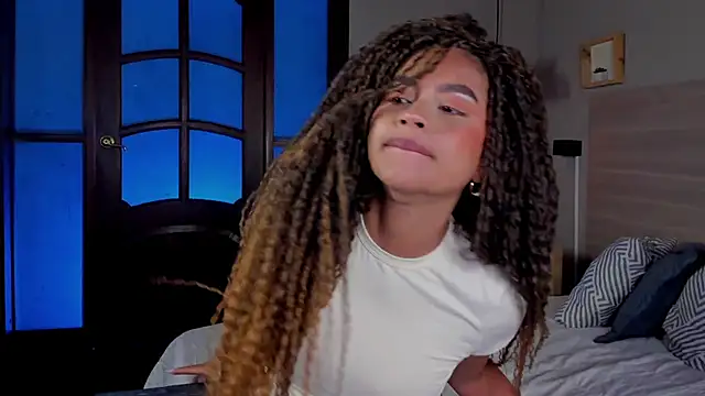 nayah   online show from 23, 10, 2025