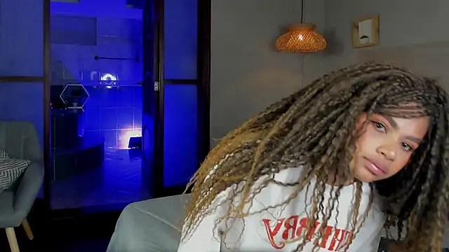 nayah   online show from 5, 11, 2025