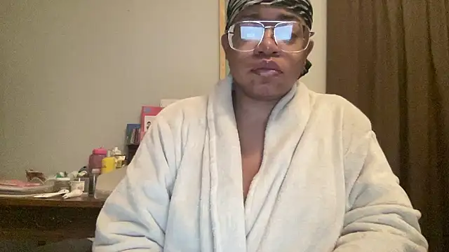 MommyConfident online show from 10, 1, 2026