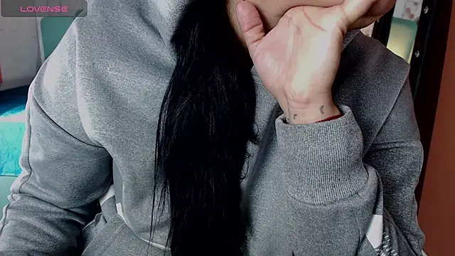 Alison Simmons online show from 5, 1, 2025