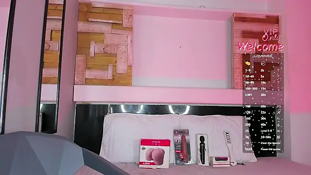 AmberAdams  online show from 9, 4, 2026