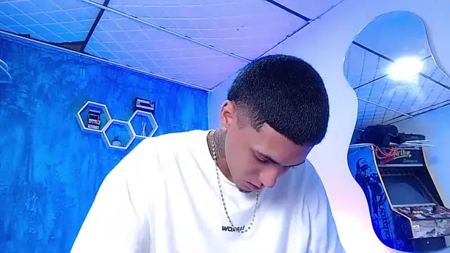 Liam lee online show from 28, 12, 2024