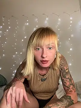 haileyhope  online show from 1, 10, 2025