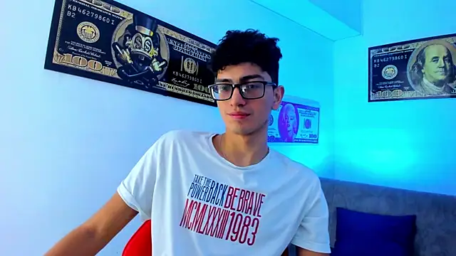 TylerWhite  online show from 10, 1, 2025