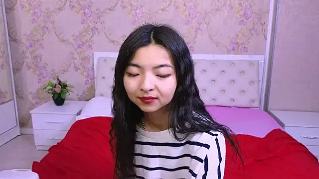 Shy Kira online show from 9, 12, 2024