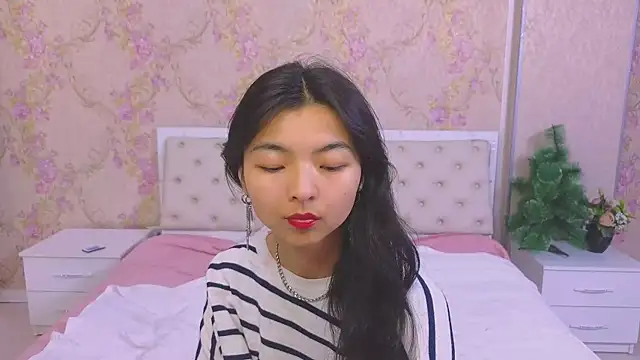 Shy Kira online show from 20, 12, 2024