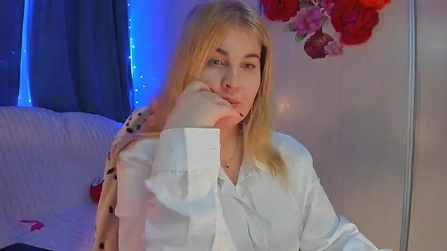 CoraSwon online show from 11, 2, 2025