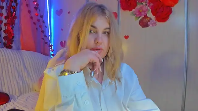 CoraSwon online show from 20, 2, 2025