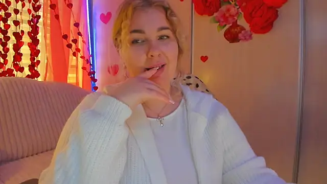 CoraSwon online show from 23, 2, 2025