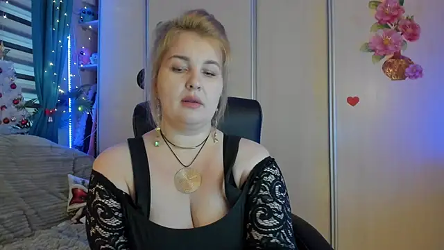 Snapshot of CoraSwon chatting on 8, 1, 2026 CoraSwon online show from 8, 1, 2026