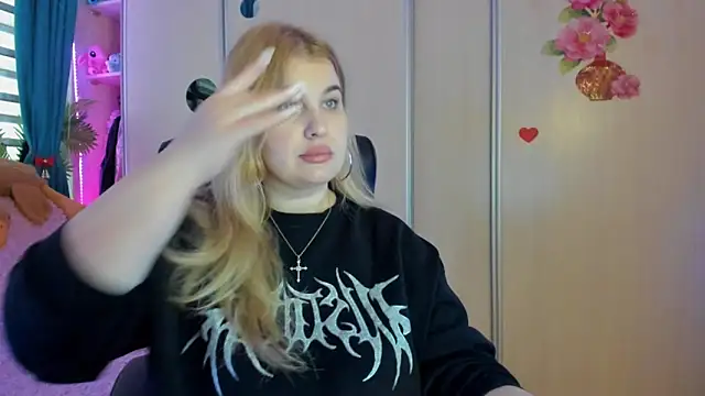 Snapshot of CoraSwon chatting on 19, 2, 2026 CoraSwon online show from 19, 2, 2026