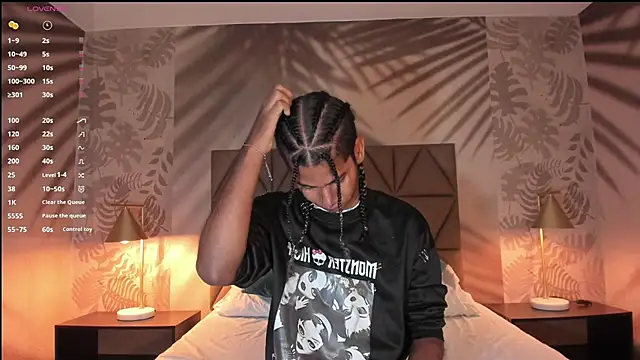 Maxim-Walker online show from 11, 11, 2025