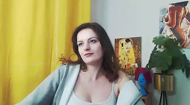 juicyNadine online show from 13, 12, 2024