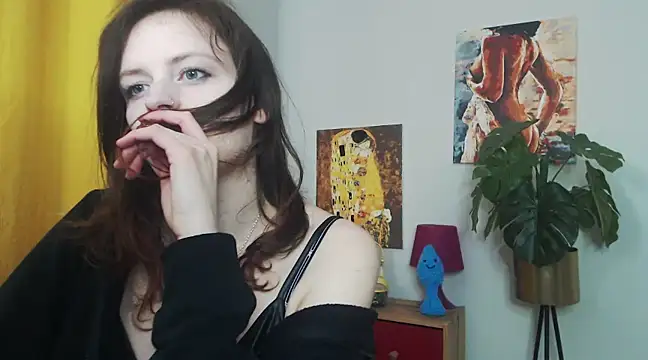 juicyNadine online show from 21, 2, 2025