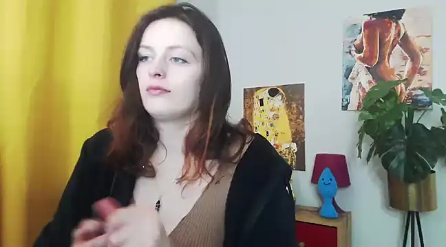 juicyNadine online show from 24, 2, 2025