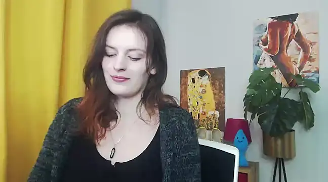 juicyNadine online show from 3, 3, 2025