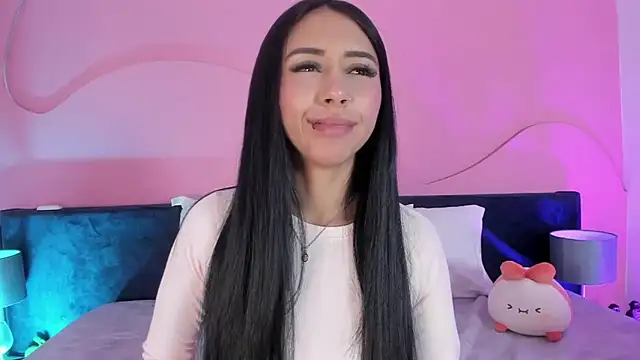 Alaia Manson online show from 14, 11, 2025