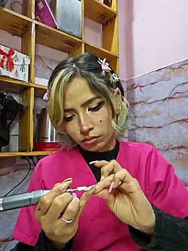 Snapshot of avery_fox chatting on 4, 3, 2025 avery fox online show from 4, 3, 2025