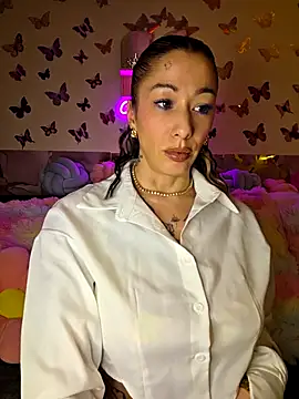 Chachou000 online show from 24, 3, 2026