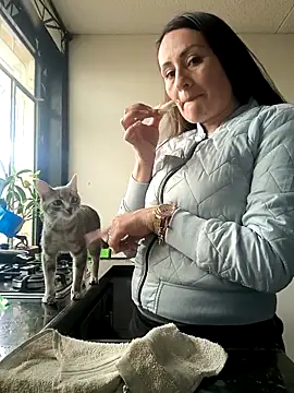 Snapshot of LuisaFernanda170823 chatting on 25, 3, 2026 LuisaFernanda170823 online show from 25, 3, 2026