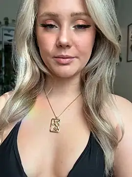 Snapshot of lexi_luv chatting on 17, 1, 2025 lexi luv online show from 17, 1, 2025