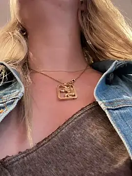 Snapshot of lexi_luv chatting on 7, 3, 2025 lexi luv online show from 7, 3, 2025