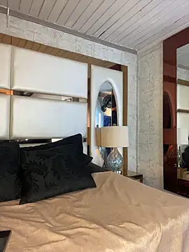 ALAN SANTHOS online show from 8, 11, 2025