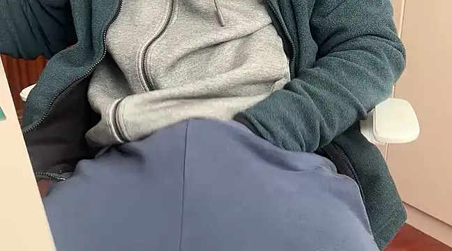 Snapshot of spanishairy chatting on 2, 2, 2025 spanishairy online show from 2, 2, 2025